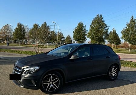 Mercedes-Benz GLA 220 d 4MATIC Sport Utility Vehicle