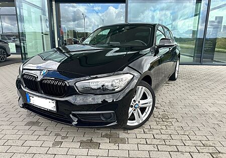BMW 118i -schwarz, PDC