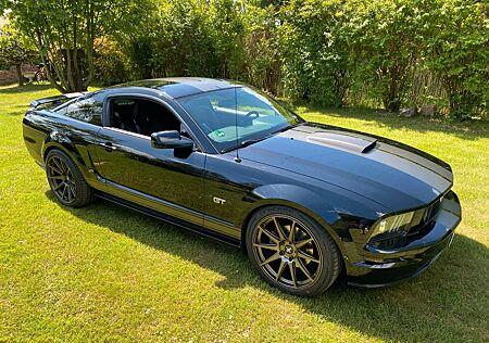 Ford Mustang GT Premium V8