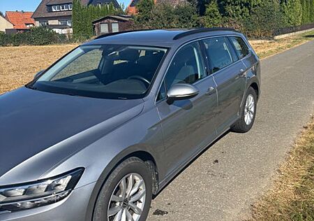 VW Passat Variant Volkswagen 2.0 TDI SCR DSG Business Vari...