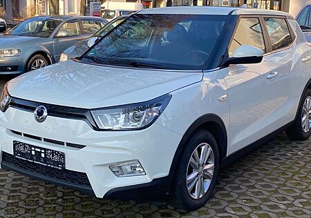 SsangYong Tivoli 1.6 e-XGi 160 SAPPHIRE 2WD