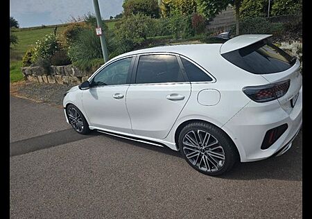 Kia Cee'd / Ceed 1.5 T-GDI DCT GT-line GT-line
