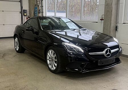 Mercedes-Benz SLC 180 Roadster Kamera Panorama