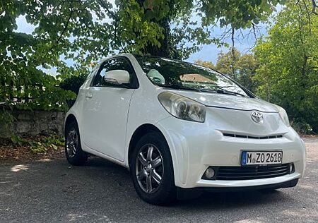 Toyota iQ + 1,0-l-VVT-i +