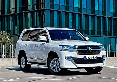 Toyota Land Cruiser 200 V8 4.6 petrol