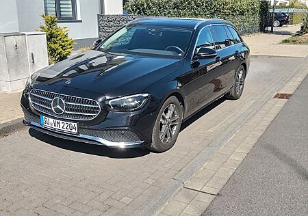 Mercedes-Benz E 220 d T Autom. -