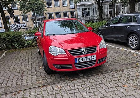 VW Polo Volkswagen 9N3 United rot