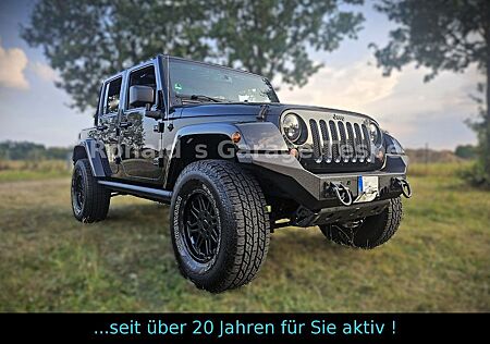 Jeep Wrangler Unlimited 2.8 ATM - Hoch - Breit - Böse