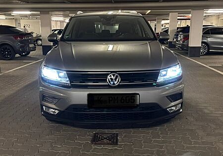 VW Tiguan Volkswagen 2.0 TDI SCR DSG BMT Comfortline mit AHK