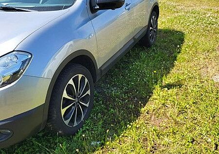 Nissan Qashqai+2 Qashqai+2 2.0 Tekna 360°Klima Alu 7-Sitzer PD
