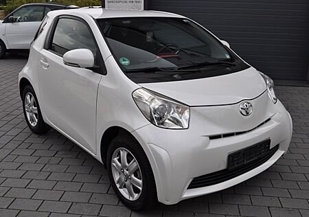 Toyota iQ * AUTOMATIC - 1. HAND - PERLMUT WEISS *