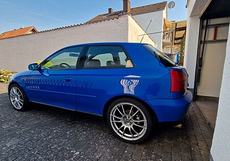 Audi A3 1.8T AGU Nogaroblau Perleffekt