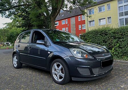 Ford Fiesta 1,3 51kW Ghia Ghia