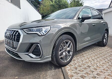 Audi Q3 40 TFSI quattro S-tronic S-line, 1.Hand