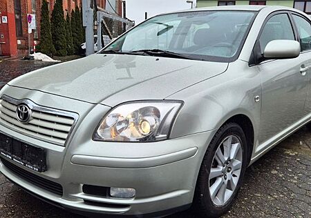 Toyota Avensis 1.8 Executive Liftback
