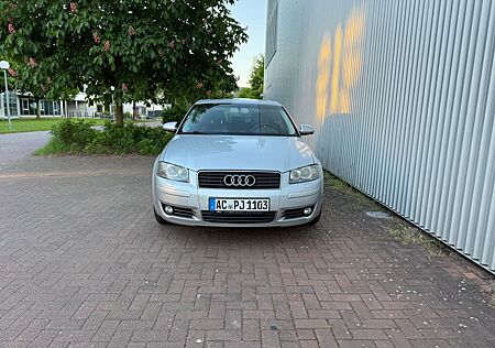 Audi A3 2.0 FSI S line Sportpaket plus S line Spo...