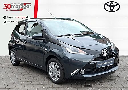 Toyota Aygo (X) Aygo 1.0 X-Play Touch +Kamera +Klima