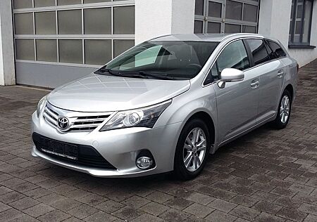 Toyota Avensis Combi 2,0-l-D-4D Life