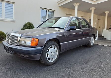 Mercedes-Benz 190 D,W201,2.Hand, 5 Gang, H-Kennzeichen.