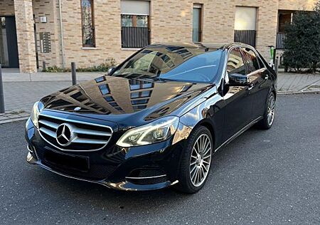 Mercedes-Benz E 250 BlueTEC 4MATIC AVANTGARDE Autom. AVANT...