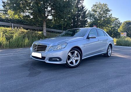 Mercedes-Benz E 200 E200 CGI Avantgarde *BI-Xenon*AHK*TÜV04/27*