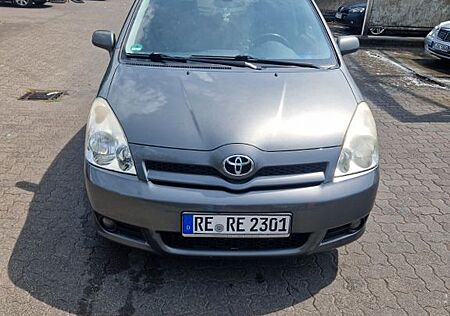 Toyota Corolla Verso 2.2-l-D-CAT Sol Sol
