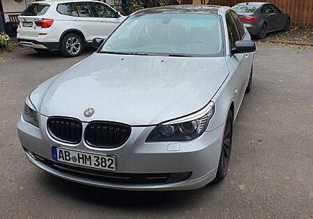 BMW 528 I Leder Klima Vollausstattung nur 96.800 km