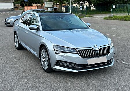 Skoda Superb Lim. L&K 4x4 Mega Voll Neue Motor