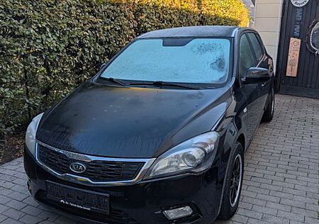 Kia Cee'd / Ceed 1.6 CRDi 90PS Spirit Spirit