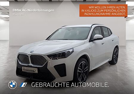 BMW iX2 eDrive20 M Sport Kamera Sitzheizung Alarm
