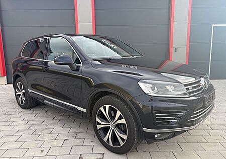 VW Touareg Volkswagen V6 TDI R-Line *Pano,Stdhzg,AHK,Allrad*