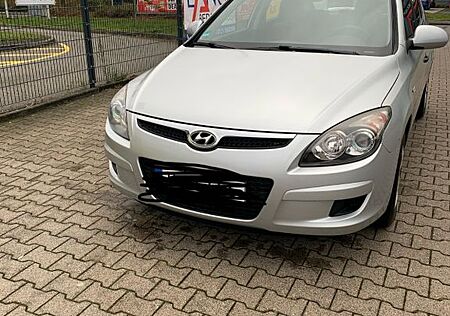 Hyundai i30 1.4 Classic Classic, TÜV NEU 12/2027