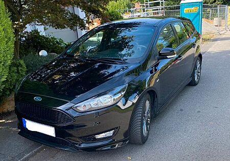 Ford Focus 1.0 EcoBoost 92kW ST-Line Turnier