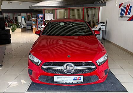 Mercedes-Benz A 180 *1.HAND*AHK*LED*NAVI*LEDER*MWST*GARANTIE
