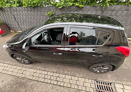 Hyundai i20 Trend-------74 KW/101 PS--------1. Hand