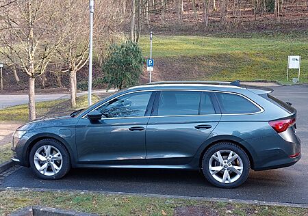 Skoda Octavia 1.4 TSI iV DSG FIRST EDITION COMBI F...