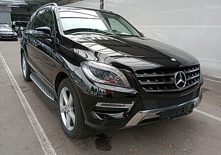 Mercedes-Benz ML 250 CDI BlueTec*SPORT-PAKET*BI-XENON*KAMERA*