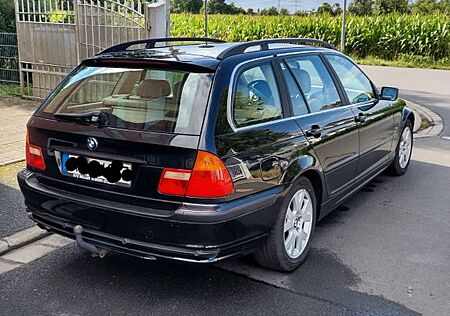 BMW 320i touring - 6 Zylinder Automatik, rostfrei
