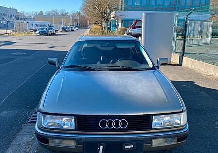Audi 90 mit neuem TÜV