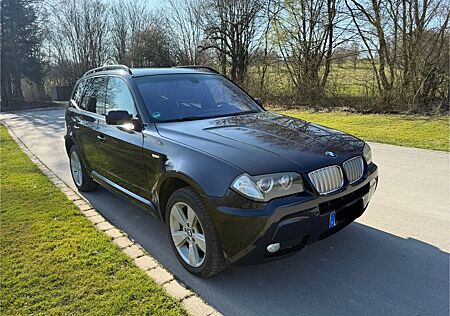 BMW X3 3.0 sd M Paket Lci 286ps Panorama Leder Autom