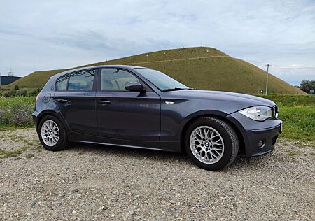 BMW 120i -