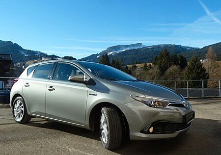 Toyota Auris 1.8 VVT-i Hybrid Automatic, Anhängerkupplu