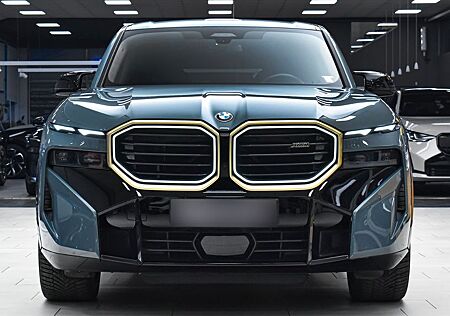 BMW XM 4.4 VintageLeather*23zol*BowersWilkins*Iconic