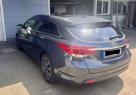 Hyundai i40 1.7 CRDi 104kW blue Premium DCT Premium