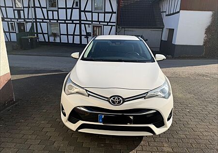 Toyota Avensis 2,0-l-D-4D Edition-S Touring Sports ...