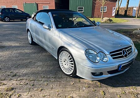Mercedes-Benz CLK 200 KOMPRESSOR Cabrio AVANTGARDE