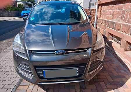 Ford Kuga 2,0 TDCi 4x4 110kW Individual PowerShif...