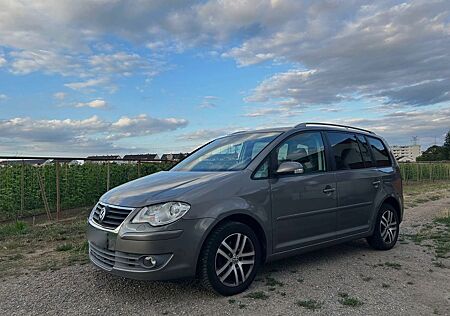 VW Touran Volkswagen 1.4 TSI 103kW -