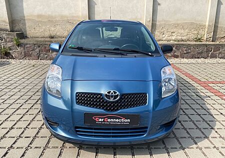 Toyota Yaris Sol 1,0-l-VVT-i. TÜV 04.2026