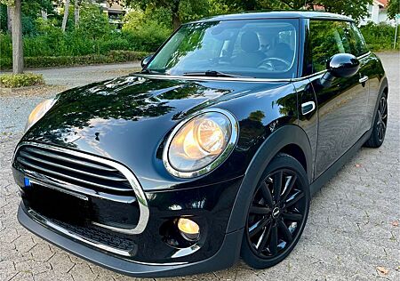 Mini Cooper F56 -Scheckheft- 1. Hand - 8-fach bereift